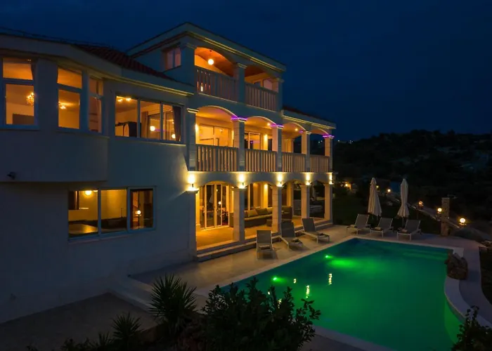 Ciara Villa Sevid